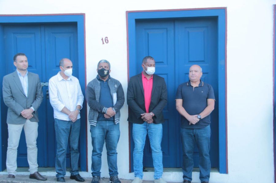 O LESGISLATIVO DIAMANTINENSE PARTICIPA DA INAUGURAÇÃO DO PAPRE (POSTO DE ATENDIMENTO PRÉ PROCESSUAL).