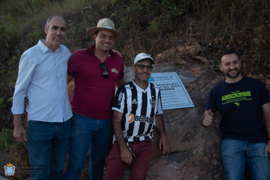 PRESIDENTE DA CÂMARA PARTICIPA DA INAUGURAÇÃO DA PAVIMENTAÇÃO DO MORRO DE JUCA BRAÚNA!