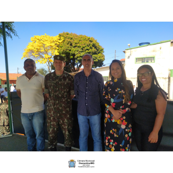CÂMARA MUNICIPAL DE DIAMANTINA PARTICIPA DA SOLENIDADE DE JURAMENTO À BANDEIRA NACIONAL E ENTREGA DE CERTIFICADOS DE DISPENSA DE INCORPORAÇÃO NO TIRO DE GUERRA 04-005.