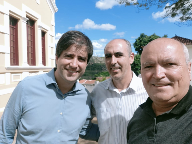 PRESIDENTE DA CÂMARA PARTICIPA DO I SEMINÁRIO DE BOAS PRÁTICAS DA SAÚDE NA MACRORREGIÃO DO JEQUITINHONHA.